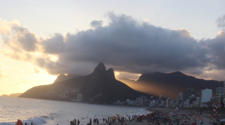 PÔR-DO-SOL IPANEMA-MARÇO 20240